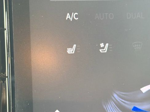 Used 2022 RAM 1500 Big Horn AWD/4WD image 21