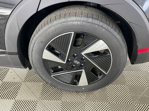New 2025 Hyundai Ioniq 5 SEL AWD/4WD image 17