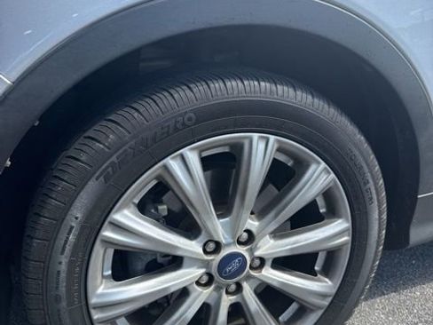 Used 2018 Ford Escape Titanium image 8