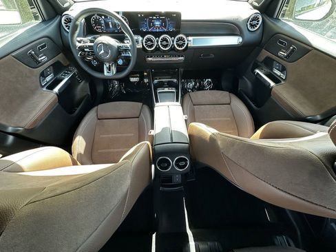 New 2025 Mercedes-Benz GLB 35 AMG 4MATIC image 27