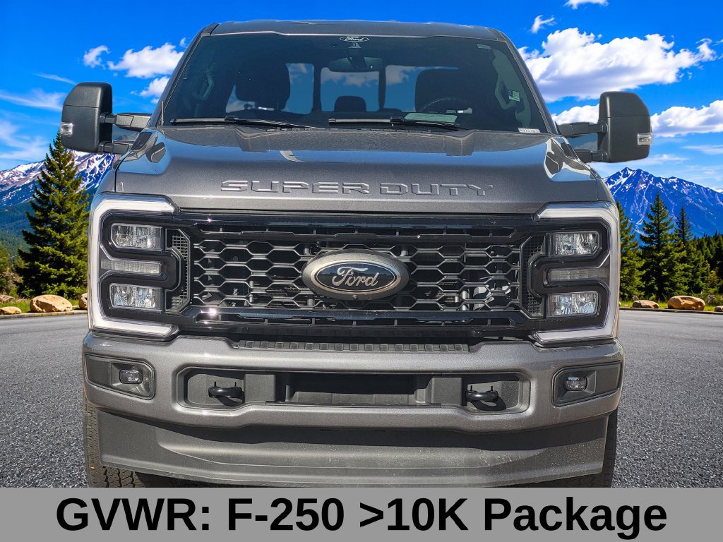 Used 2025 Ford F250 XLT w/ Black Appearance Package AWD/4WD image 8