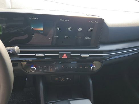 New 2026 Kia Sportage EX w/ EX Panorama Roof Package image 15