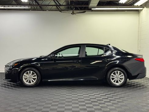 Used 2025 Toyota Camry LE FWD image 3