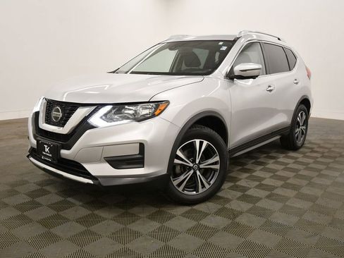 Used 2019 Nissan Rogue SV w/ Premium Package AWD/4WD image 2