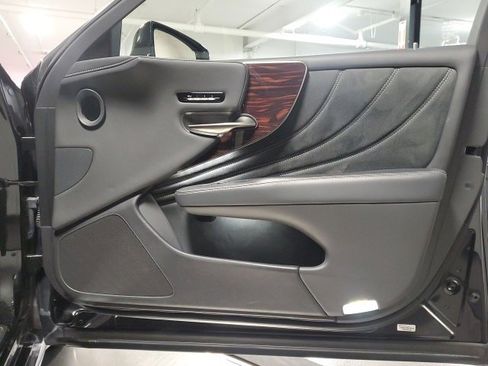 Used 2019 Lexus LS 500h AWD image 26