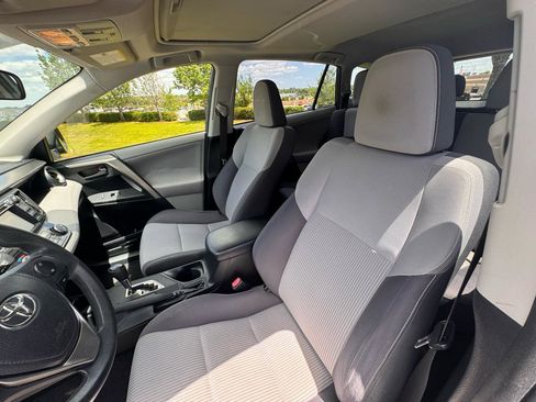 Used 2013 Toyota RAV4 XLE AWD/4WD image 22