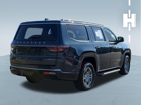 Used 2024 Jeep Wagoneer 4WD image 3