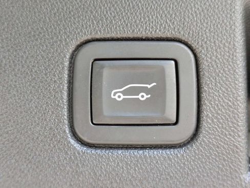 Used 2018 Chevrolet Equinox LT w/ Sun & Infotainment Package AWD/4WD image 14