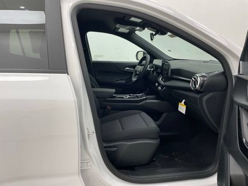 New 2026 Chevrolet Equinox LT AWD/4WD image 12