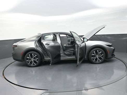 Certified 2023 Toyota Crown AWD/4WD image 45