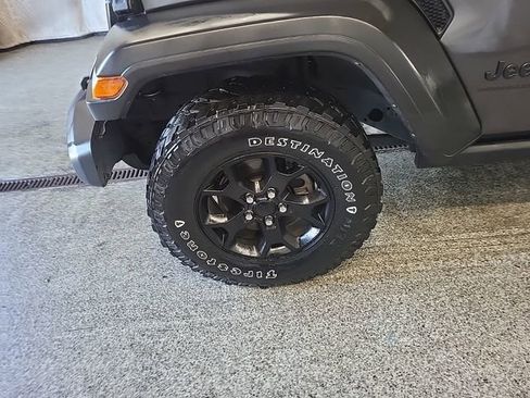 Used 2023 Jeep Wrangler Unlimited Sport AWD/4WD image 3