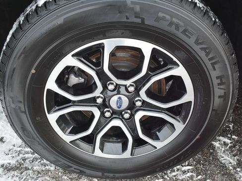 Used 2023 Ford Expedition Max XLT image 59