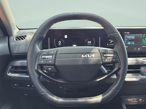 Used 2025 Kia K4 EX FWD image 23