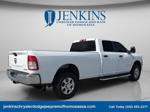 Used 2024 RAM 3500 Big Horn AWD/4WD image 3