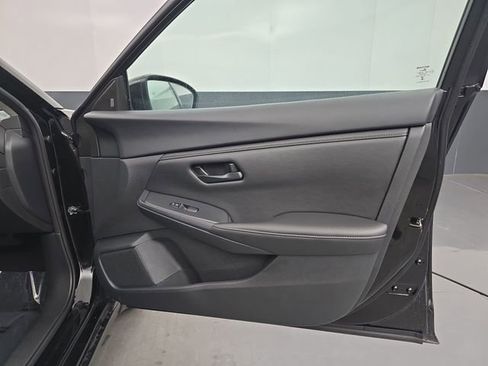 Used 2025 Nissan Sentra S FWD image 39