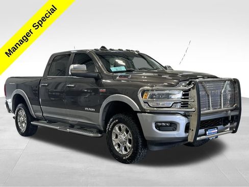 Used 2022 RAM 2500 Laramie AWD/4WD image 1