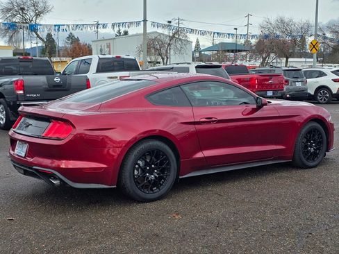 Used 2018 Ford Mustang Coupe image 21