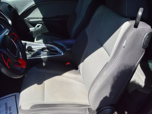 Used 2015 Dodge Challenger SXT w/ Driver Convenience Group image 16