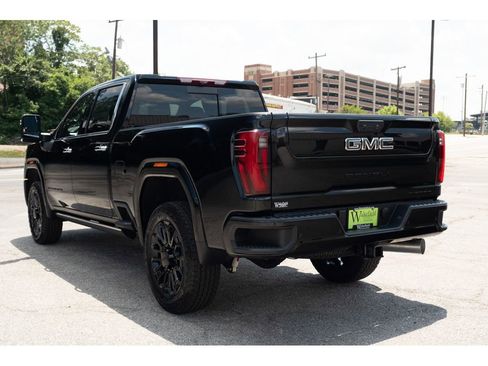 New 2026 GMC Sierra 2500 Denali Ultimate w/ LPO, Black Badging Package AWD/4WD image 6