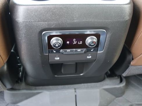 Certified 2024 Chevrolet Tahoe High Country AWD/4WD image 27