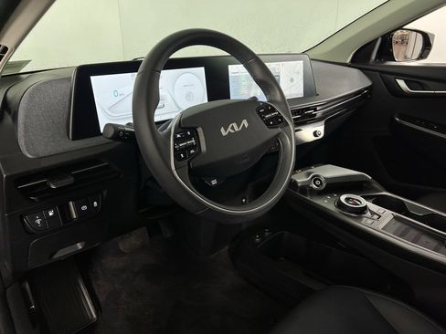 Used 2024 Kia EV6 Light image 24