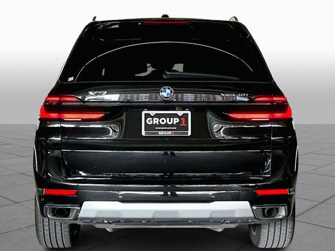 Used 2025 BMW X7 xDrive40i image 5