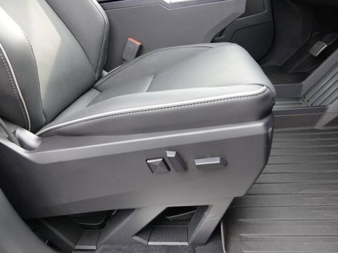 Used 2024 Tesla Cybertruck AWD Crew Cab image 97