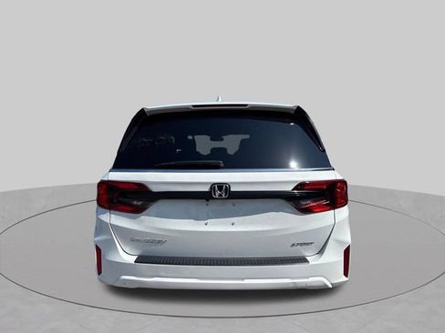 Used 2025 Honda Odyssey Sport-L image 11