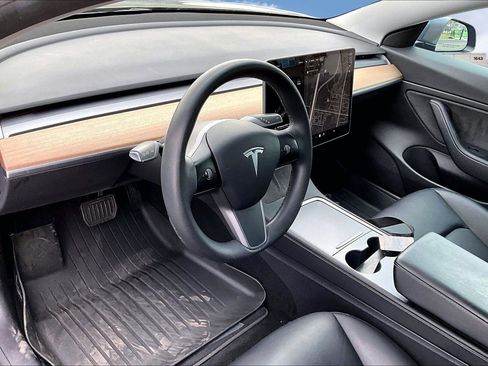 Used 2021 Tesla Model 3 Long Range image 13