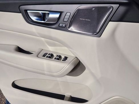 New 2026 Volvo XC60 B5 Ultra w/ Protection Package Premier image 9