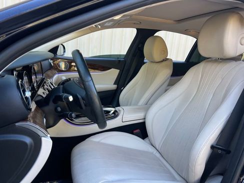 Used 2018 Mercedes-Benz E 300 image 14