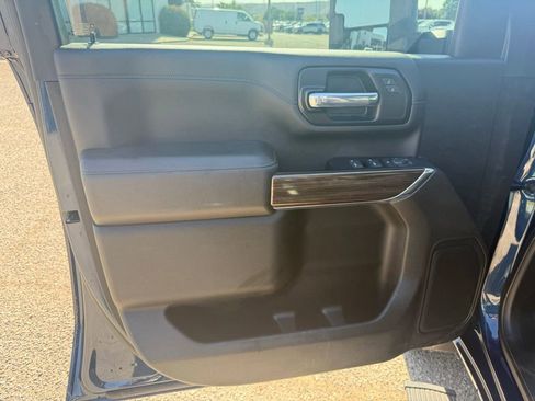 Used 2022 Chevrolet Silverado 2500 LT w/ Convenience Package AWD/4WD image 9