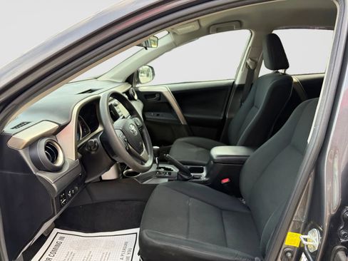 Used 2015 Toyota RAV4 LE AWD/4WD image 12