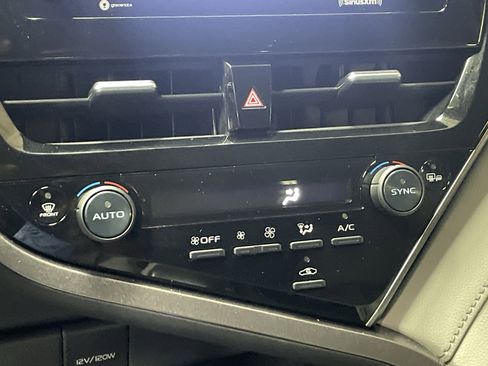 Used 2023 Toyota Camry SE FWD image 24