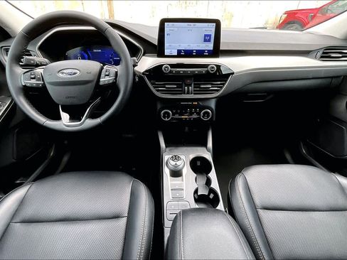 Used 2022 Ford Escape SEL w/ Technology Package FWD image 16