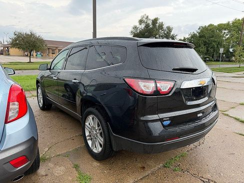 Used 2015 Chevrolet Traverse LT w/ Style and Technology Package AWD/4WD image 2