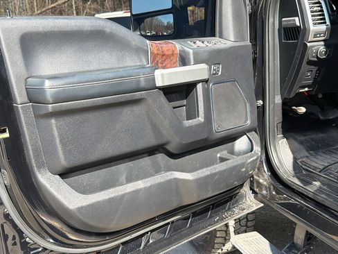 Used 2017 Ford F250 Platinum w/ Platinum Ultimate Package image 13