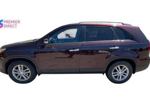 Used 2014 Kia Sorento LX FWD image 2