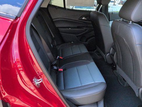 Used 2026 Chevrolet Trax LT w/ Driver Confidence Package FWD image 24
