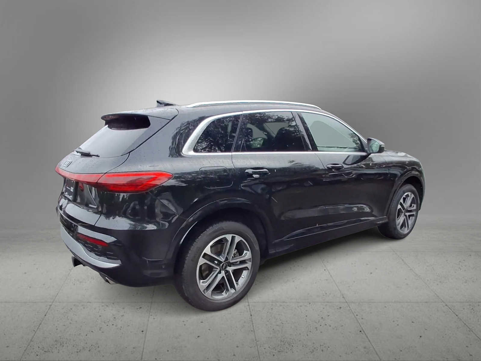 Certified 2025 Audi Q5 Premium w/ Convenience Package AWD/4WD image 8
