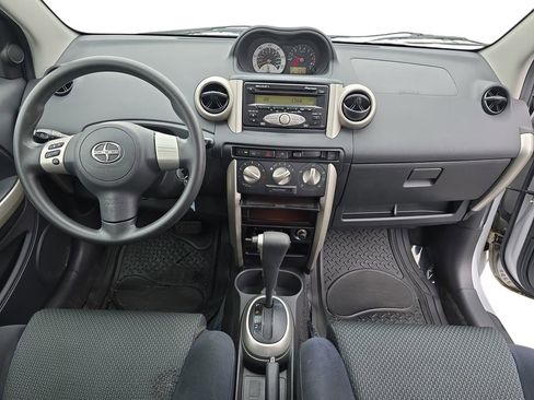Used 2006 Scion xA Base image 9