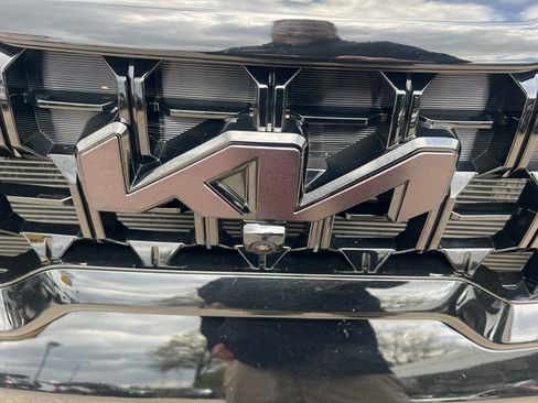 Certified 2025 Kia Telluride SX Prestige X-Pro AWD/4WD image 32