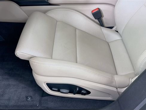 Certified 2025 Porsche Taycan RWD image 13
