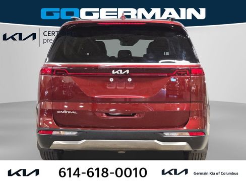 Certified 2024 Kia Carnival SX Prestige FWD image 9