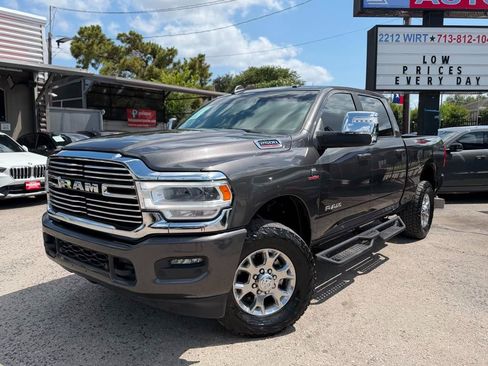 Used 2024 RAM 2500 Laramie w/ Safety Group AWD/4WD image 2