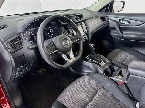 Used 2019 Nissan Rogue SV w/ Sun & Sound Touring Package AWD/4WD image 9