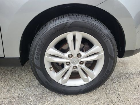 Used 2011 Hyundai Tucson GLS image 32