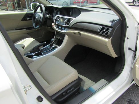 Used 2015 Honda Accord EX-L image 22