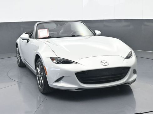 Used 2016 MAZDA MX-5 Miata Grand Touring image 9