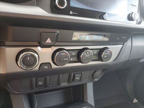 Certified 2023 Toyota Tacoma SR AWD/4WD image 29
